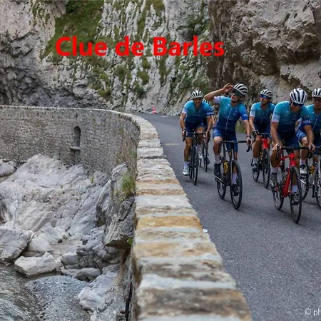 Calme Et Arbore, 34 Apartment *